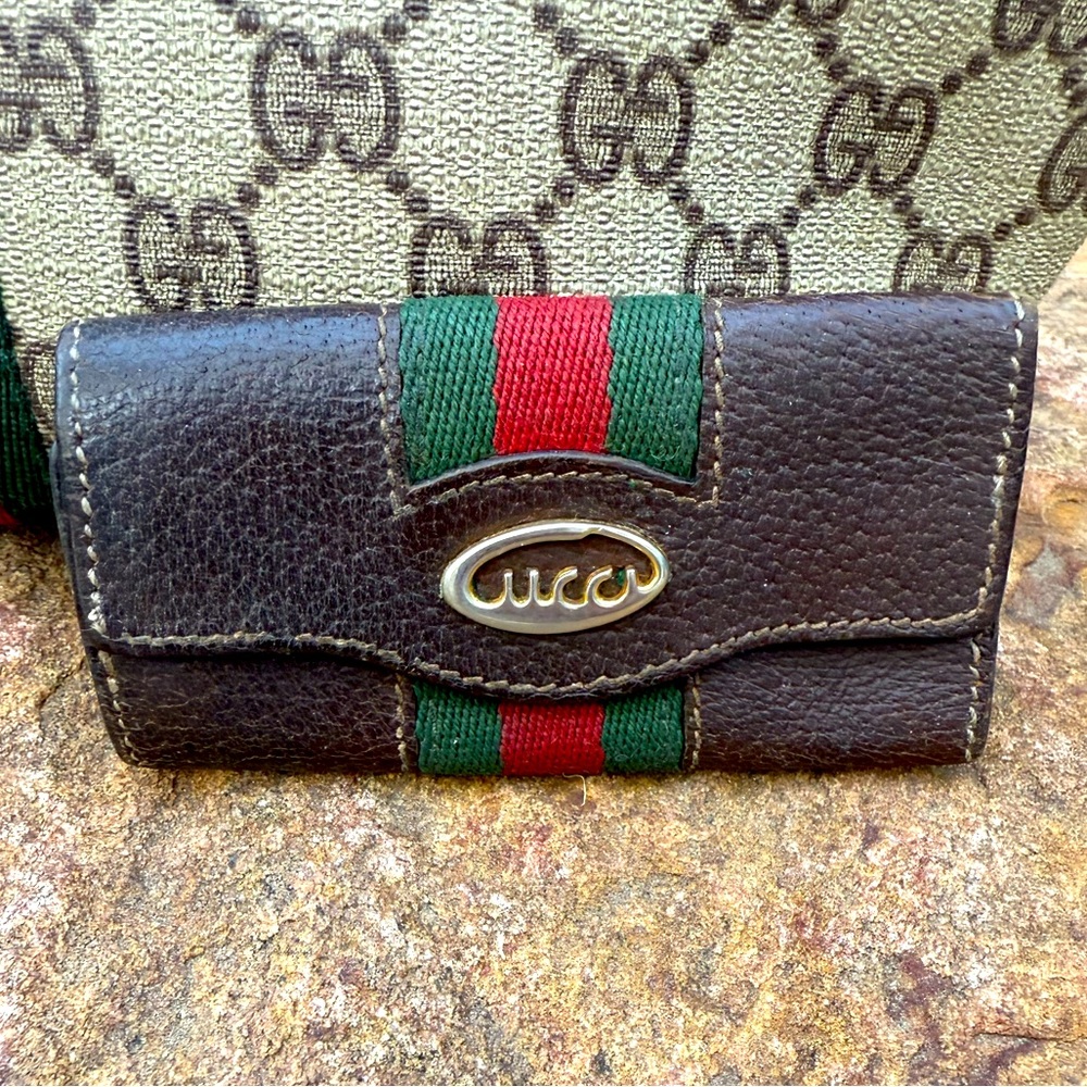 Vintage beauty ! Rare GUCCI 4 ring key case leather stripe wallet key holder